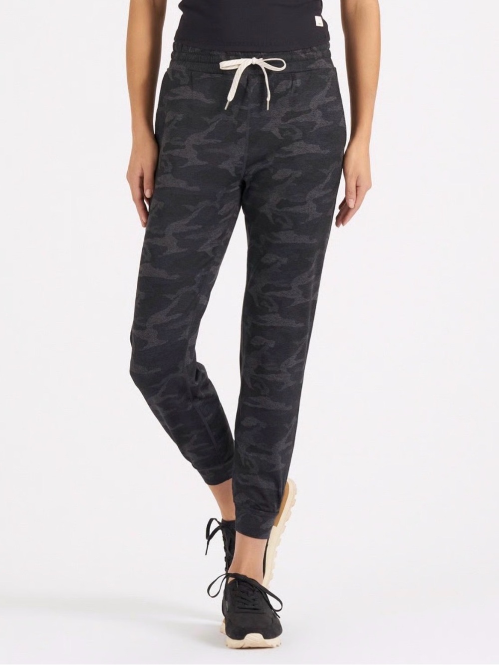 Vuori Performance Jogger Black Heather Camo Small